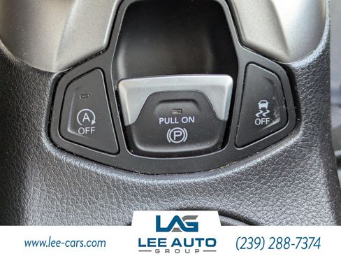 Used 2018 Jeep Compass Latitude w/ Popular Equipment Group FWD image 27