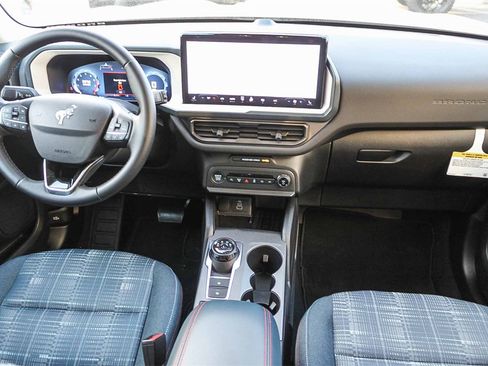 Used 2025 Ford Bronco Sport Heritage w/ Convenience Package image 16