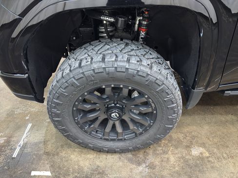 New 2025 GMC Sierra 1500 AT4 w/ AT4 Premium Package image 29