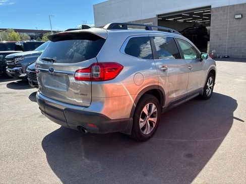 Used 2019 Subaru Ascent Premium AWD/4WD image 4