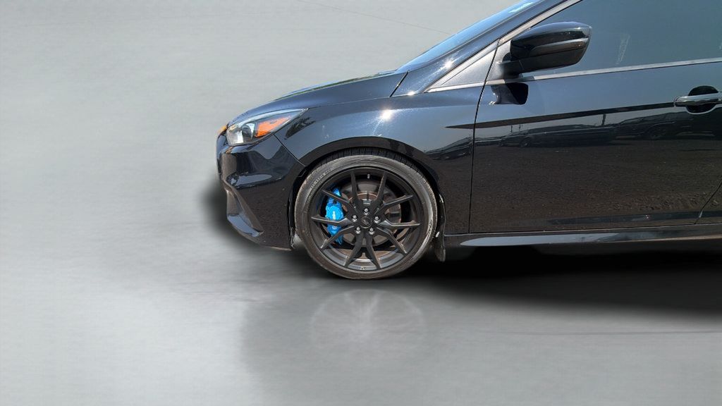Used 2017 Ford Focus RS AWD/4WD image 31