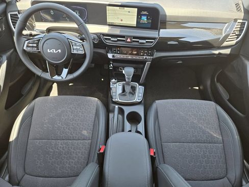 New 2026 Kia Seltos S FWD image 18