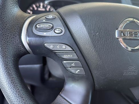 Used 2020 Nissan Pathfinder S image 20