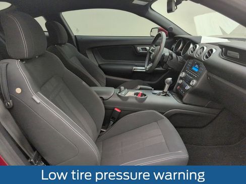 Used 2018 Ford Mustang Coupe RWD image 15