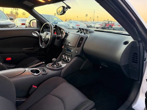 Used 2019 Nissan 370Z Coupe image 24