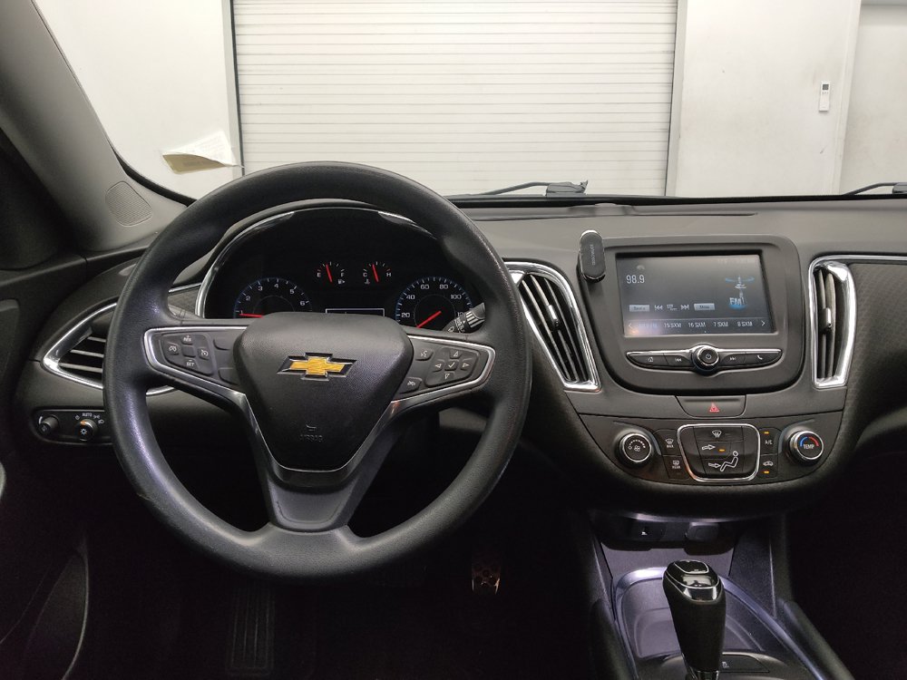 Used 2018 Chevrolet Malibu LT FWD image 22
