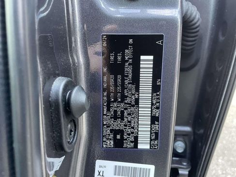 Used 2024 Toyota Highlander XSE image 10