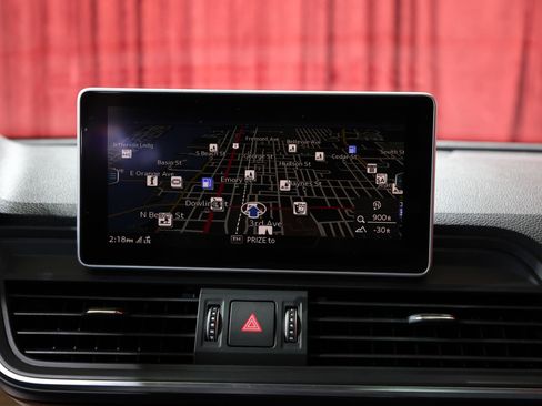 Used 2018 Audi Q5 2.0T Premium Plus w/ Premium Plus Package image 19