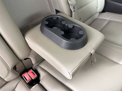 Used 2014 GMC Sierra 1500 SLT w/ SLT Crew Cab Value Package image 42