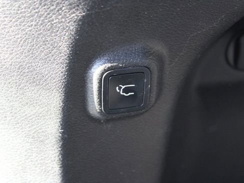 Used 2021 Jeep Cherokee Limited image 34