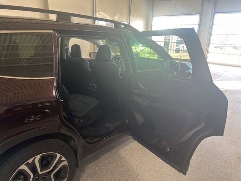 Used 2023 Subaru Ascent Touring image 18