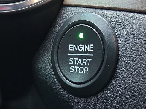 Certified 2020 Ford Escape Titanium image 19