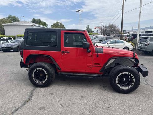 Used 2017 Jeep Wrangler Sport w/ Quick Order Package 24S AWD/4WD image 5