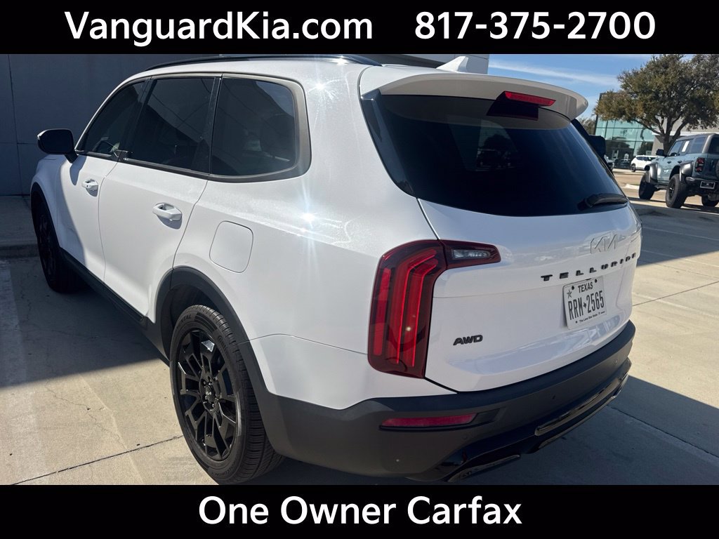 Certified 2022 Kia Telluride EX w/ EX Premium Package AWD/4WD image 2