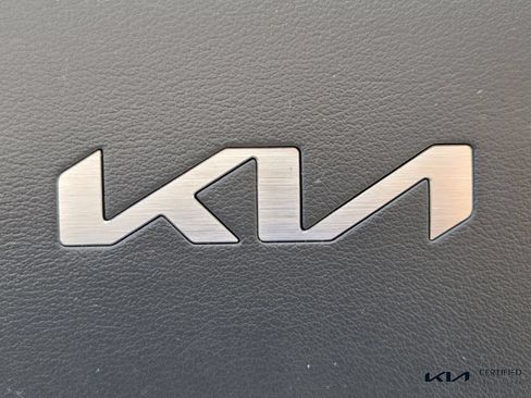 Certified 2023 Kia Niro EX Touring FWD image 29