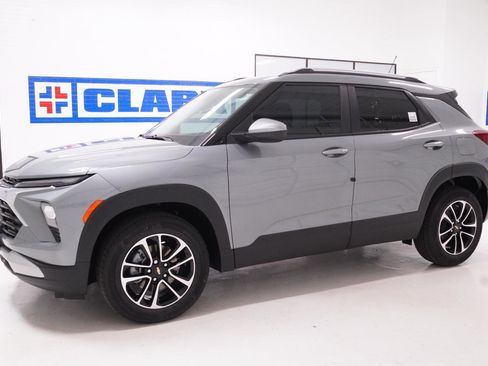 New 2026 Chevrolet TrailBlazer LT w/ Convenience Package FWD image 11