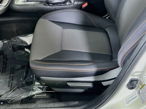 Used 2023 Subaru Crosstrek 2.0i Premium AWD/4WD image 18