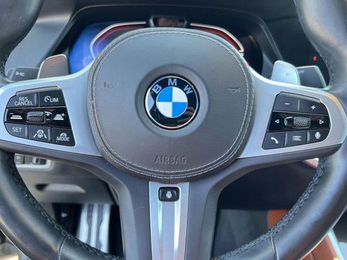 Used 2022 BMW X6 xDrive40i w/ Executive Package image 18