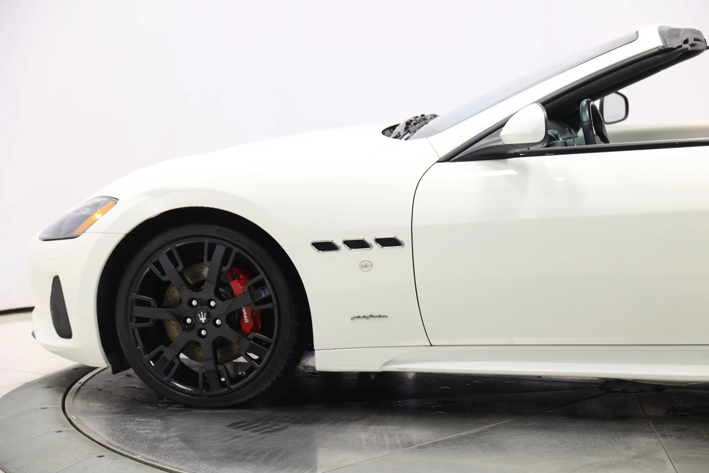 Used 2018 Maserati GranTurismo Sport RWD image 7