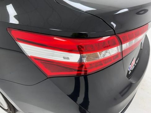Used 2013 Toyota Avalon Limited FWD image 16