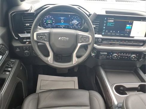 Used 2025 Chevrolet Silverado 2500 LTZ w/ LTZ Plus Package AWD/4WD image 4