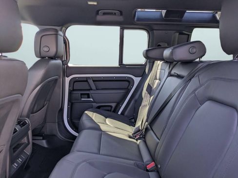 New 2026 Land Rover Defender 110 X-Dynamic SE AWD/4WD image 30
