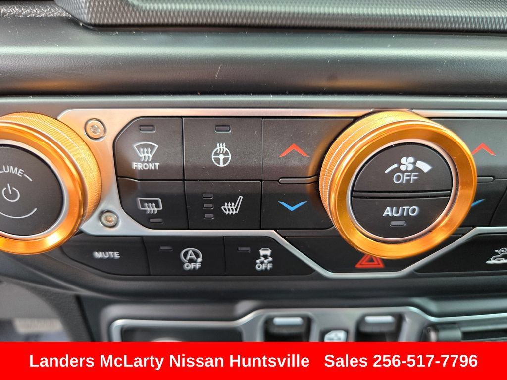 Used 2023 Jeep Gladiator Mojave w/ LED Lighting Group AWD/4WD image 15