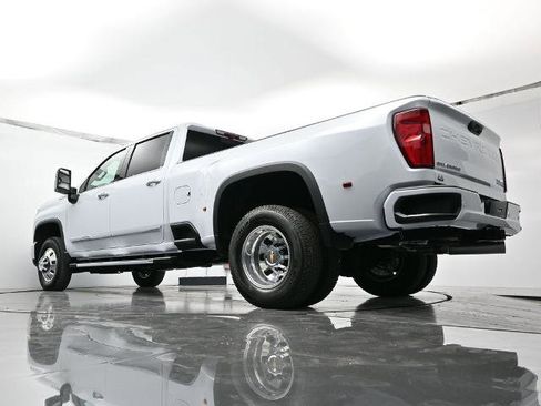 New 2026 Chevrolet Silverado 3500 High Country w/ Technology Package image 43