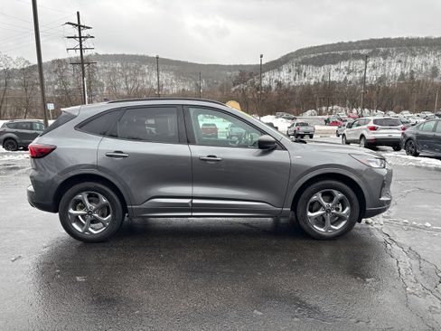 Used 2023 Ford Escape ST-Line w/ Tech Pack #1 image 3