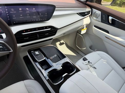 New 2026 Buick Enclave Avenir w/ Super Cruise Package FWD image 29