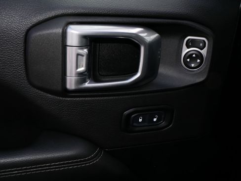 Used 2021 Jeep Wrangler Unlimited Sahara w/ Uconnect 4C Nav & Sound Group image 17