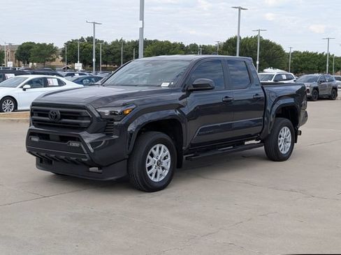 Used 2024 Toyota Tacoma TRD Sport RWD image 9