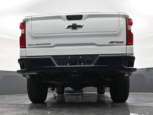 Used 2025 Chevrolet Silverado 1500 ZR2 w/ Technology Package AWD/4WD image 23