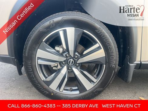 Certified 2025 Nissan Rogue SL image 38