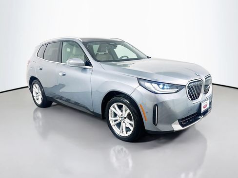 Used 2025 BMW X3 xDrive30i w/ Convenience Package AWD/4WD image 3