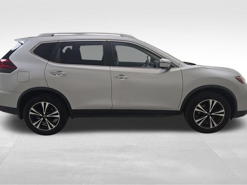 Used 2019 Nissan Rogue SV w/ Premium Package AWD/4WD image 10