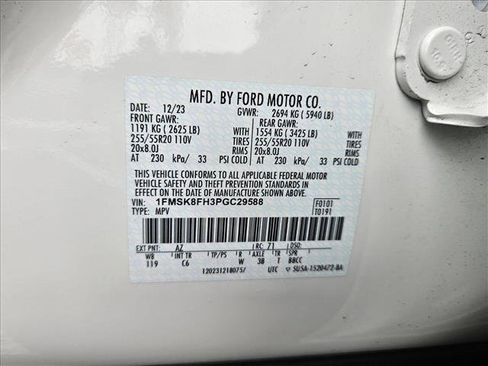 Used 2023 Ford Explorer Limited w/ Equipment Group 301A image 25