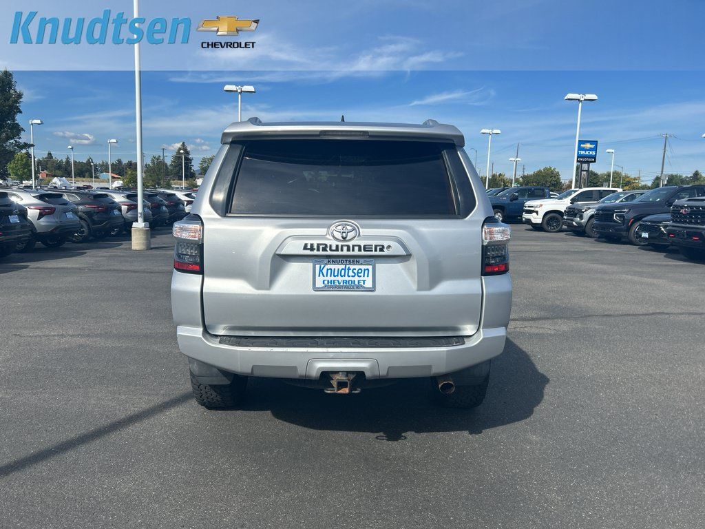 Used 2015 Toyota 4Runner SR5 AWD/4WD image 6