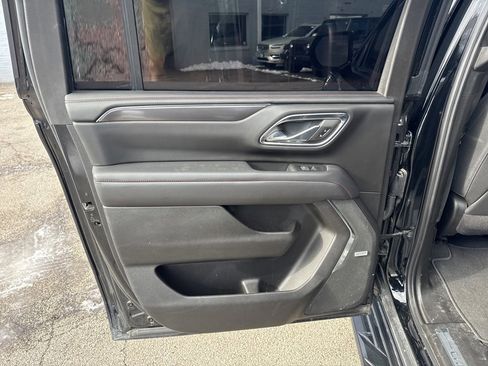 Used 2023 Chevrolet Suburban RST image 9