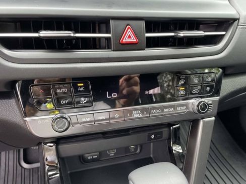 Used 2026 Kia Seltos EX FWD image 25