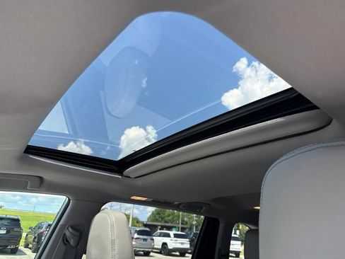 Used 2018 Toyota Highlander XLE FWD image 8