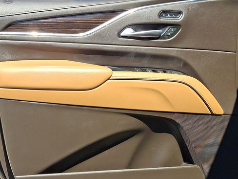 Used 2022 Cadillac Escalade ESV Sport w/ Touring Package image 13