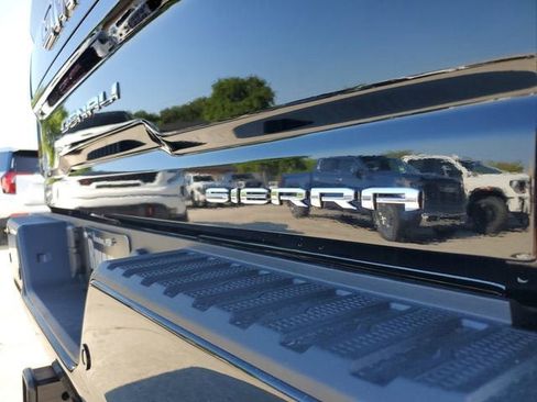 New 2026 GMC Sierra 2500 Denali w/ Denali Reserve Package AWD/4WD image 8
