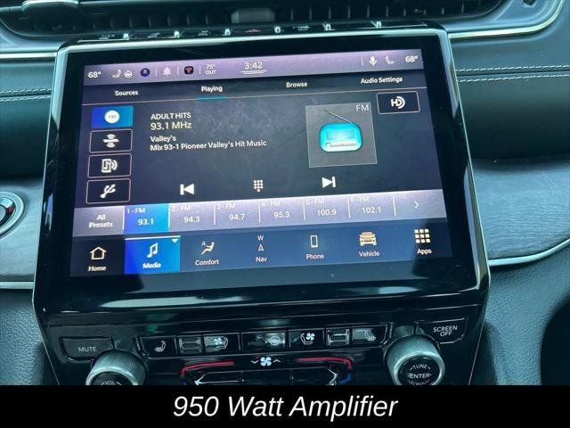 Certified 2023 Jeep Grand Cherokee Overland w/ Luxury Tech Group IV AWD/4WD image 23