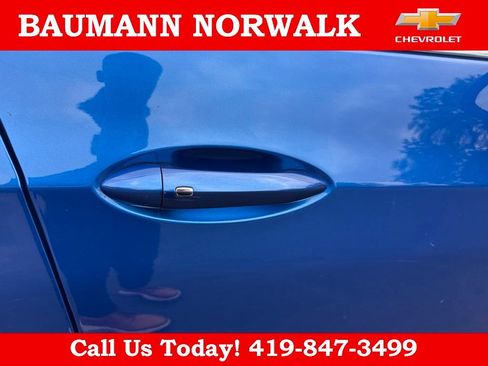 Used 2017 Chevrolet Cruze LT w/ Convenience Package FWD image 15