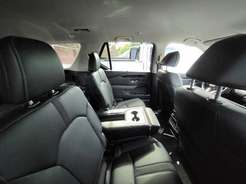 Used 2023 Honda Pilot EX-L image 9