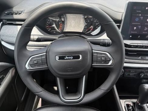 Used 2024 Jeep Compass Latitude AWD/4WD image 22