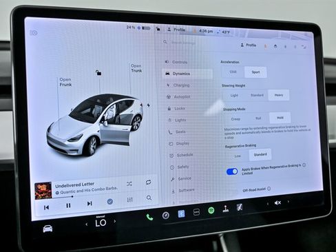 Used 2020 Tesla Model Y Long Range image 30