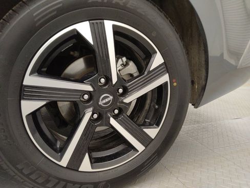 Used 2024 Nissan Sentra SV image 31