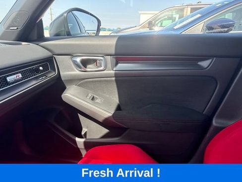 Used 2025 Honda Civic Type R image 11